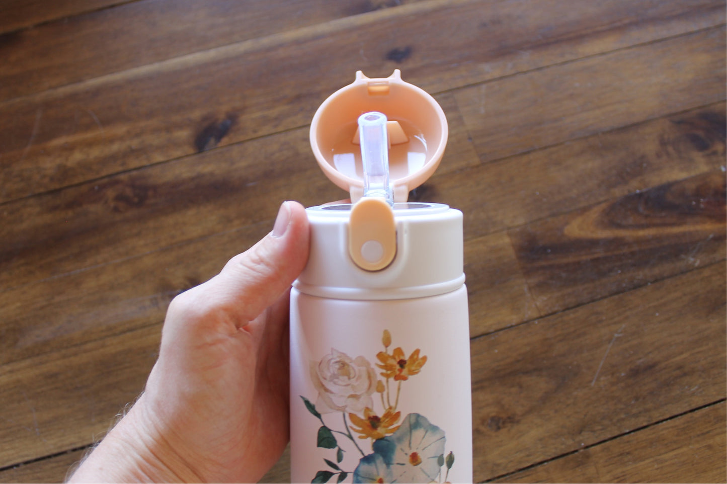 Wilder Flowers Kids Water Bottle w/button lid in White